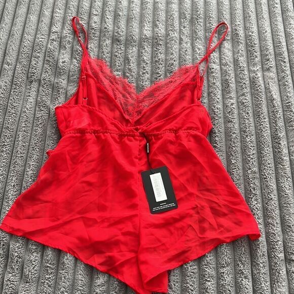 PrettyLittleThing Lace Trim Romper/Teddy NWT - Picture 5 of 6